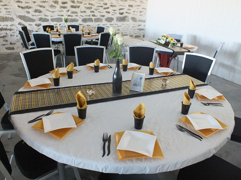 Table avec présentation